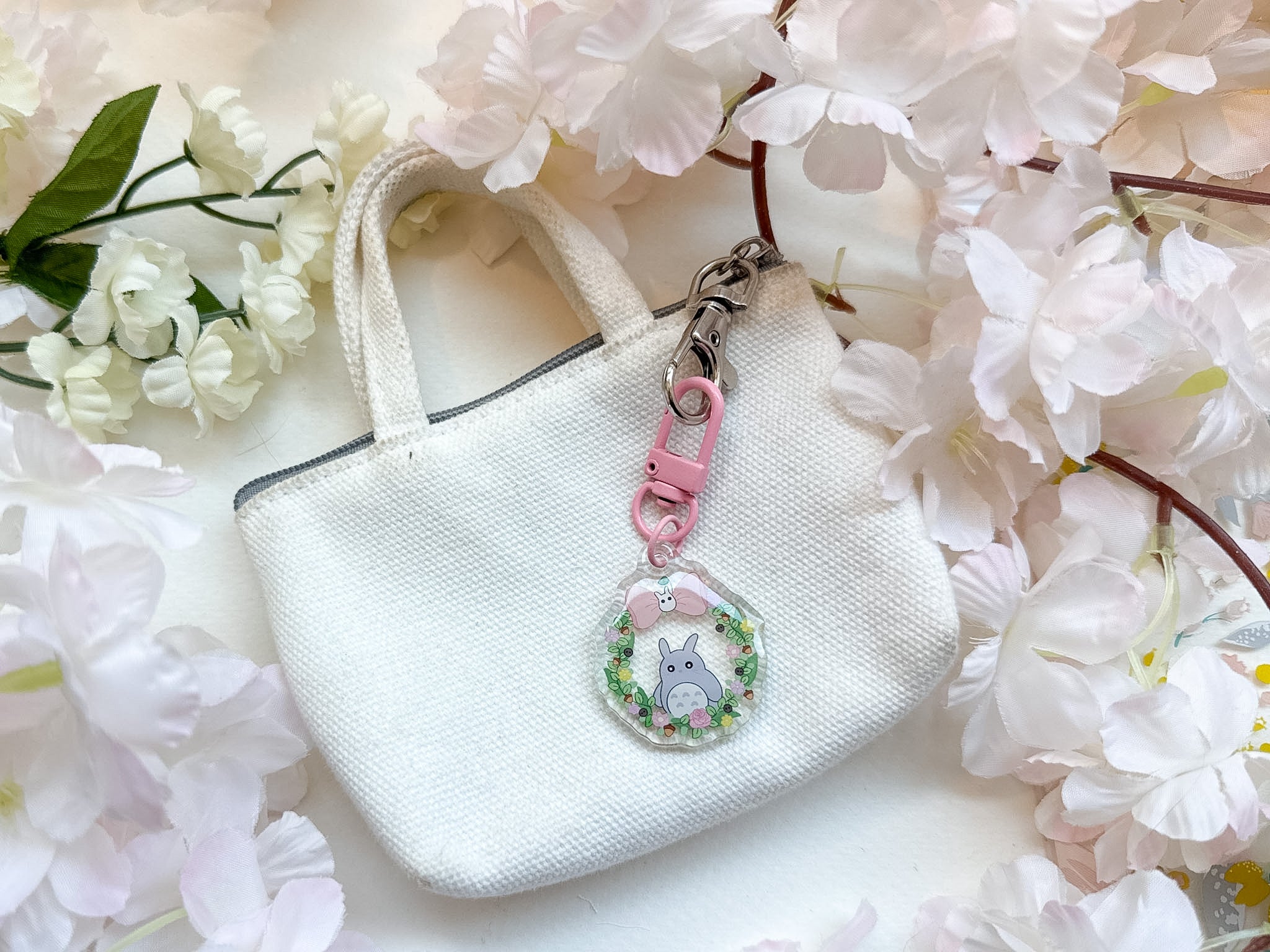 Toto Wreath Key Charm
