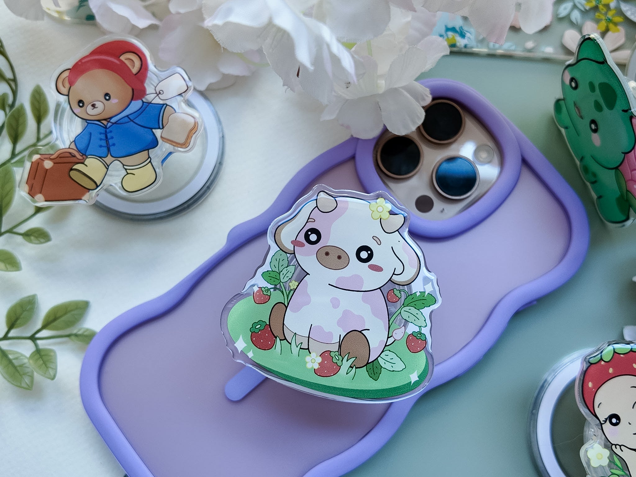 Strawberry Cow Magnetic Phone Grip